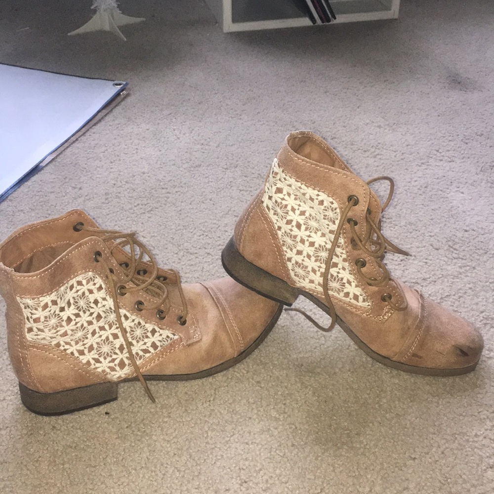 Cute Brown boots